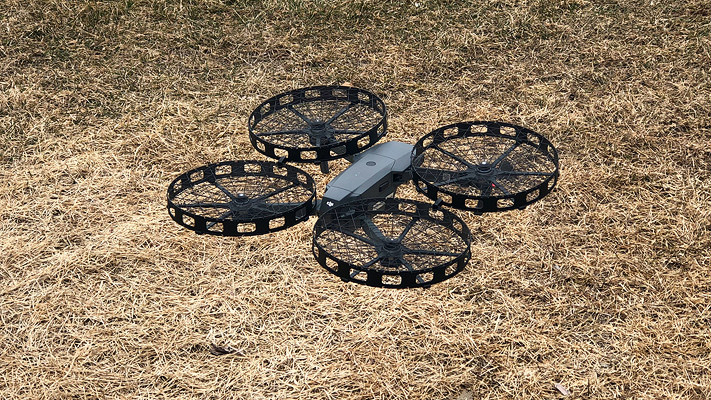 Drone DJI Mavic Pro avec cages pour hélices